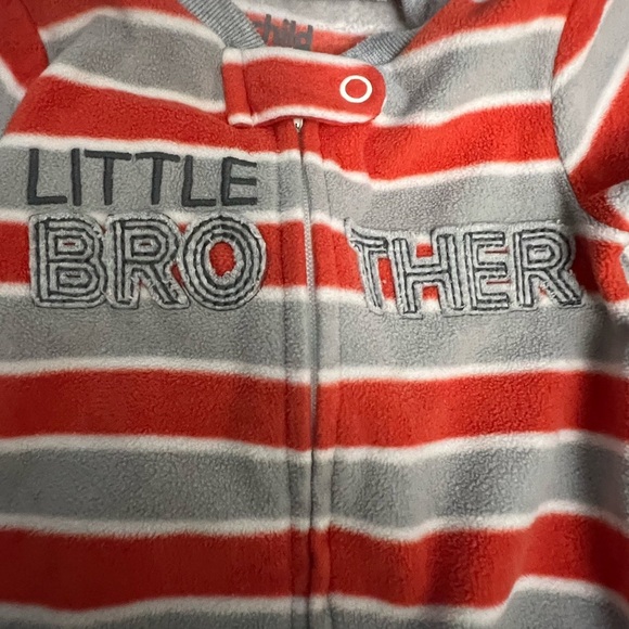 Little Brother Baby Striped Footed Onesie PJ’s 0-3 6-9 months Lot of 3 pajamas - Picture 3 of 6